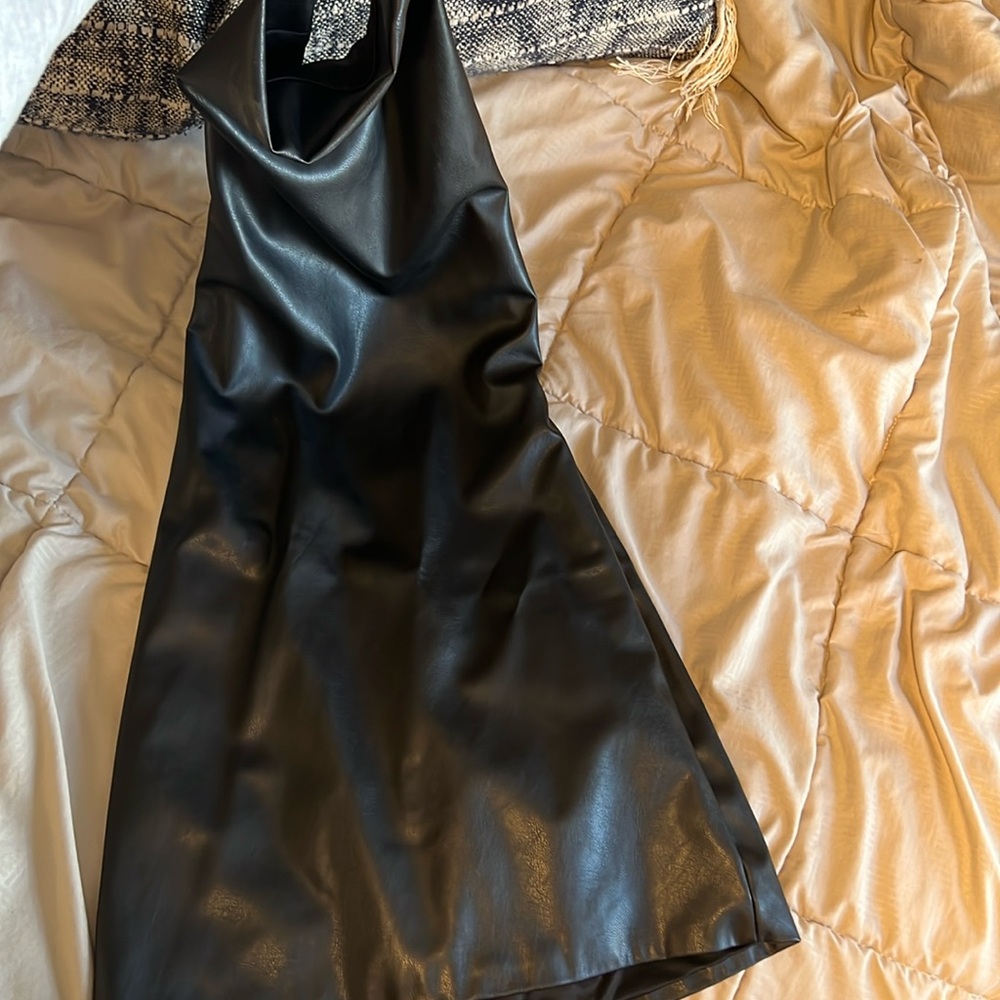 Sexy black dress from Zara I never wore, still has tags. Size small